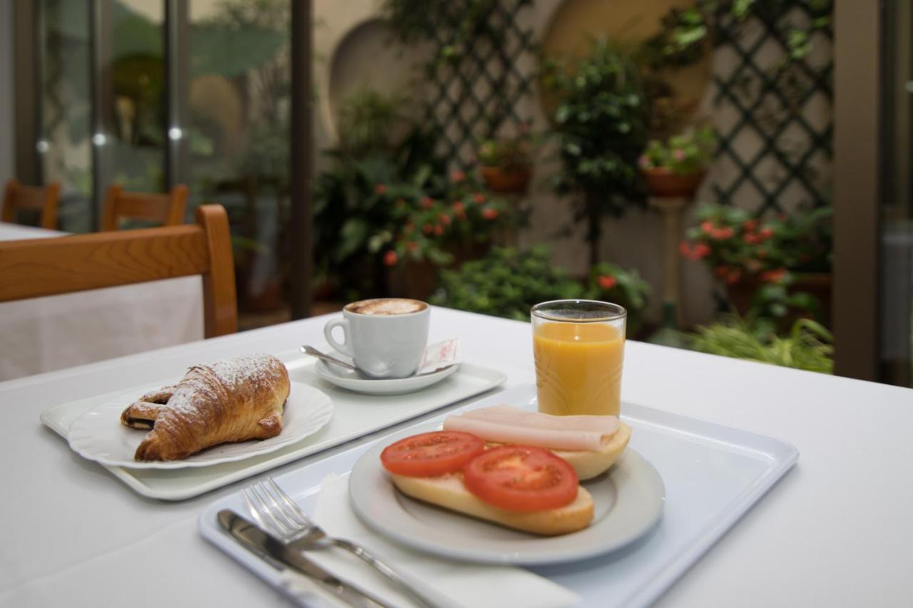 Hotel Abelay Palma de Mallorca Buitenkant foto
